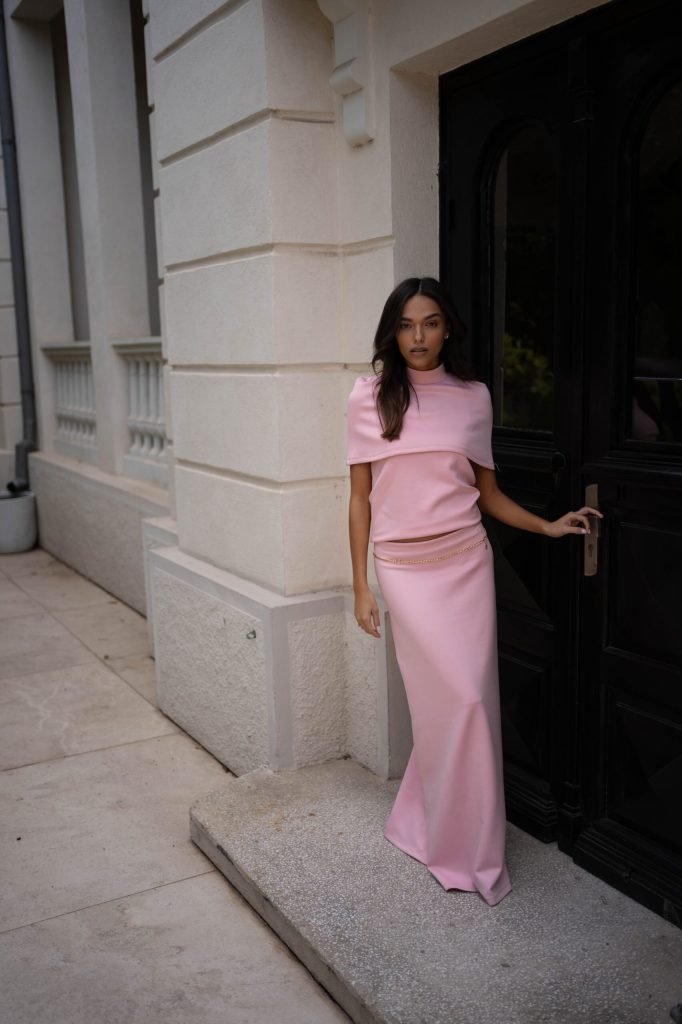 Facetune_27-04-2026-19-28-43